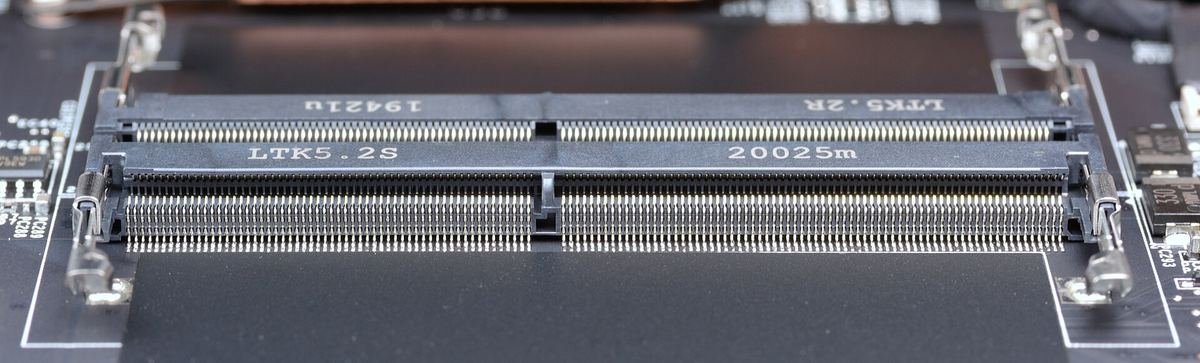 Foto de Ranura SO-DIMM DDR4 vacía